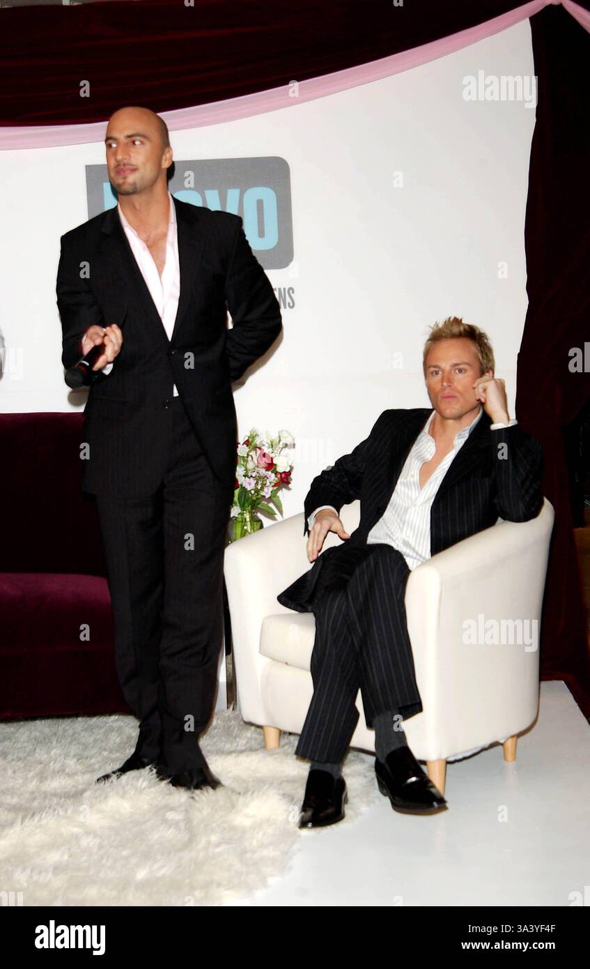 June 3, 2001 - K41076AR.BRAVO'S LAUNCH OF .'' QUEER EYE FOR THE STRAIGHT GIRL ''.TIME WARNER CENTER, COLUMBUS CIRCLE,.NEW YORK CITY..1-11-2005. ANDREA RENAULT-   2005.DANNY TEESON AND ROBBIE LAUGHLIN.(QUEER EYE FOR THE STRAIGHT GIRL CAST MEMBERS)(Credit Image: © Globe Photos/ZUMAPRESS.com) Stock Photo