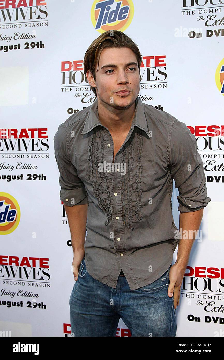 Josh henderson desperate housewives hi-res stock photography and images -  Alamy, image size:866x1390