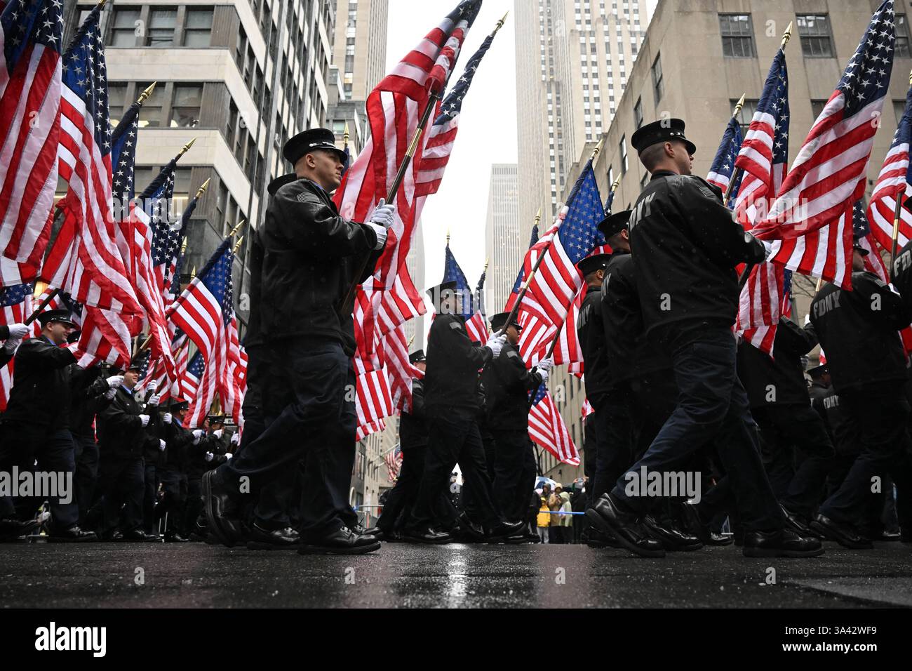 Members of the FDNY march in the 264th Annual New York City Saint ...