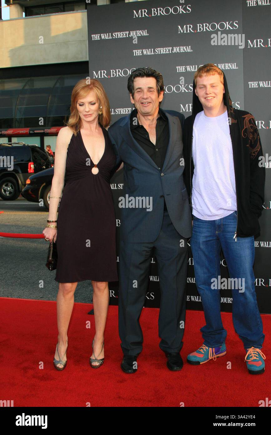 Mr Rosenbur Marg helgenberger husband alan rosenberg hi-res stock photography and ...