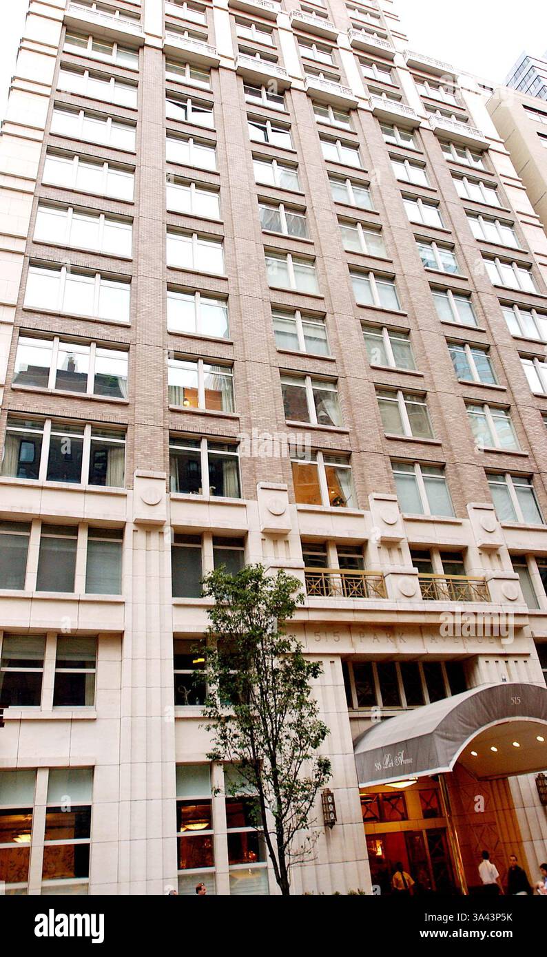 Apr. 6, 2011 - .K39491AR.515 PARK AVE IN MANHATTAN, NEW YORK CITY ...