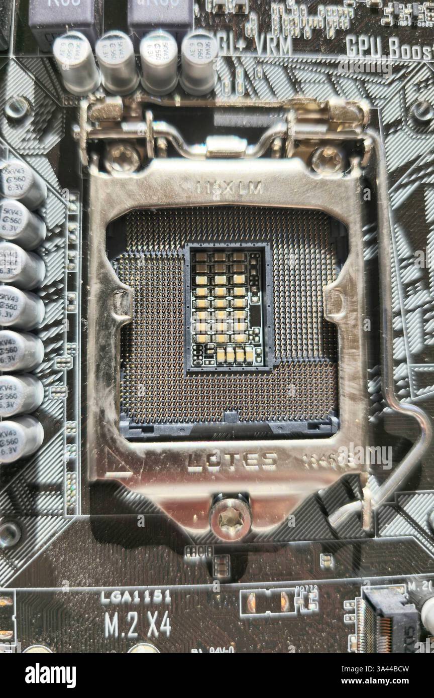 Ein Mainboard ist die Hauptplatine in einem Computersystem. Sie ...