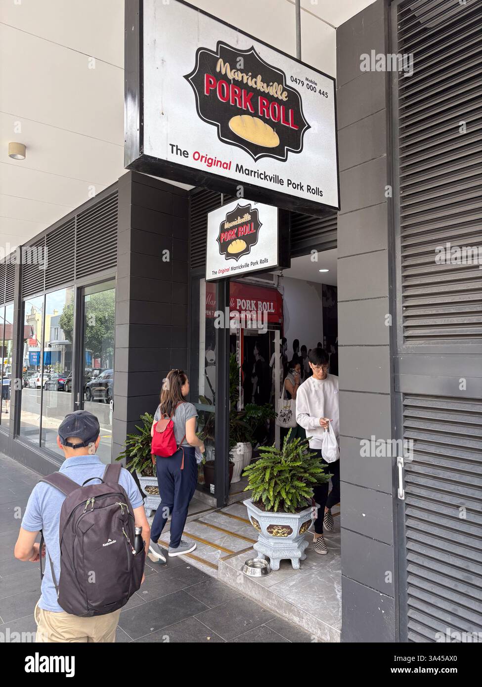 Vietnamese store hi-res stock photography and images - Page 11 - Alamy