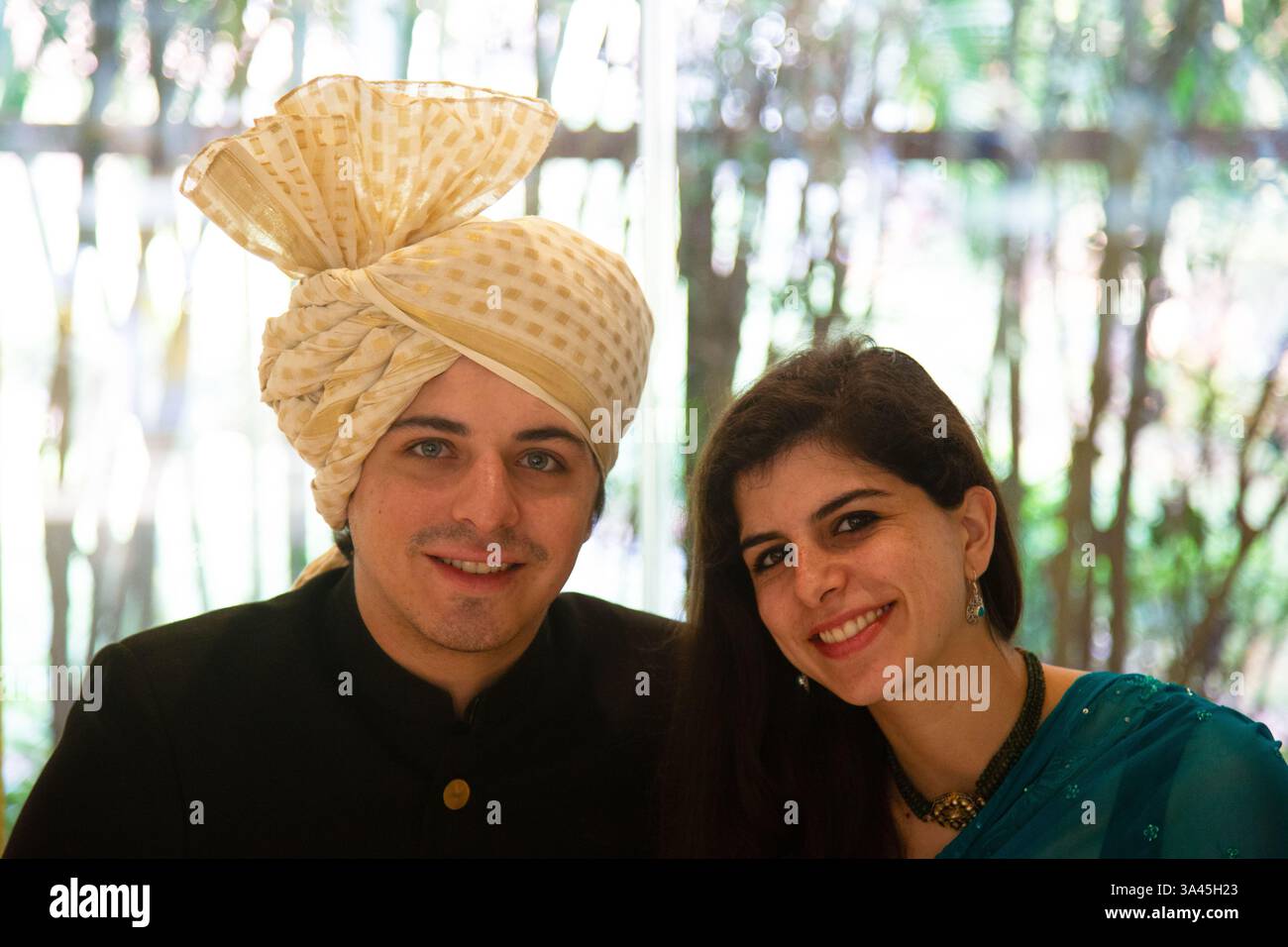 Indian couple in traditional clothing hi-res stock photography and ...