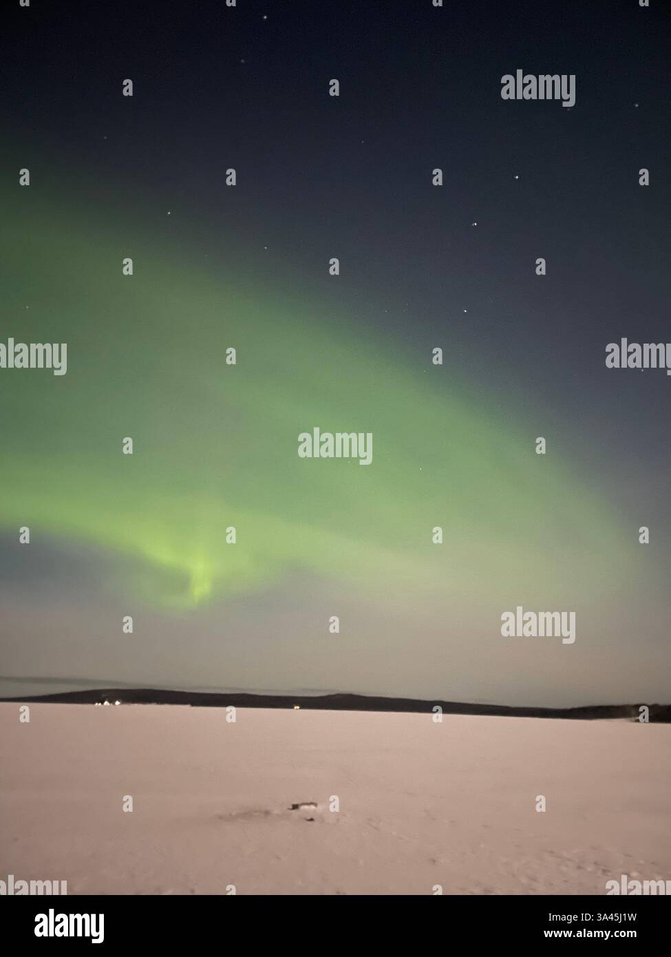 Green Northern Lights dancing over the Arctic sky – A breathtaking ...