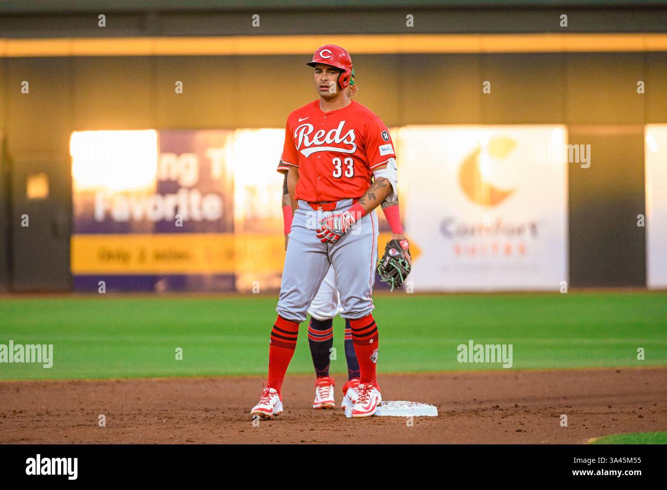 Cincinnati Reds first base Christian Encarnacion-Strand (33) doubles in ...