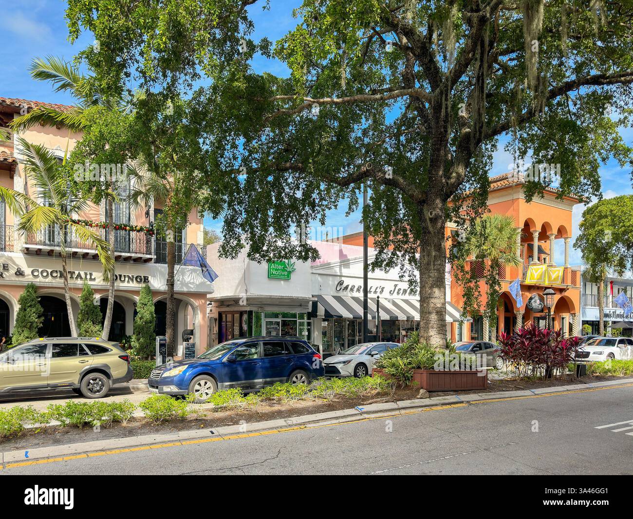 Fort Lauderdale, Florida, USA - 2 December 2023: Main street in the city of Fort Lauderdale. - Smartphone Captured Stock Image