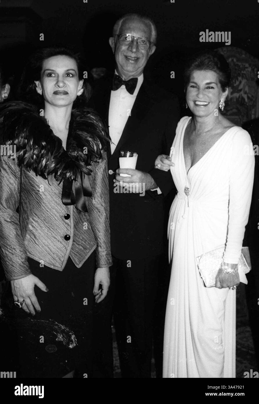 who designed paloma picasso wedding dress Paloma Picasso Wedding 69