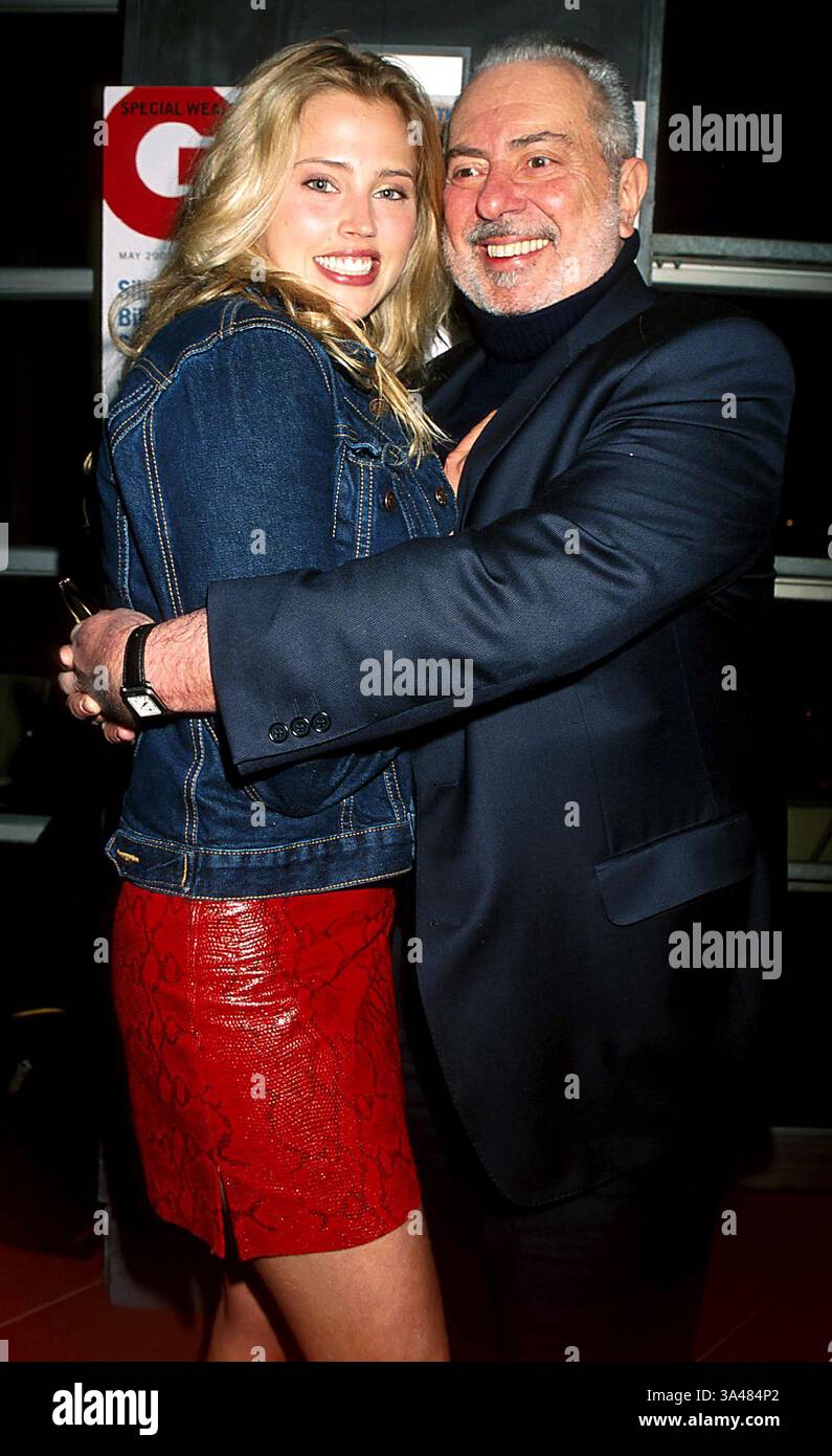 Estella warren 2000 hi-res stock photography and images - Alamy