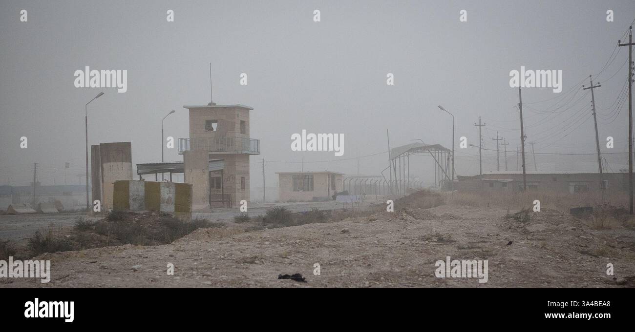 Sandstorm Hit Governorate sandstorm hi-res stock photography and images - Alamy