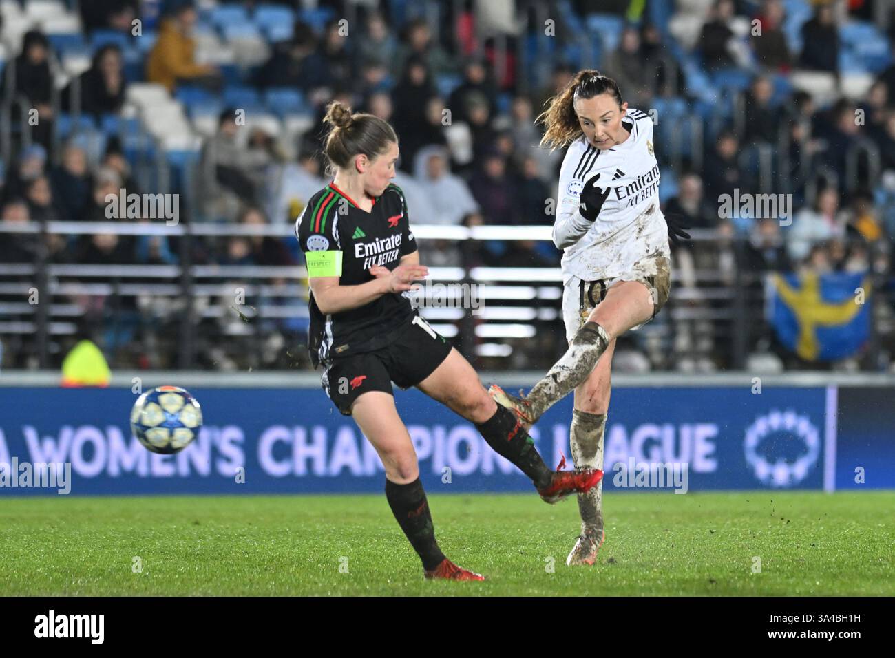 Valdebebas, Madrid, Spain. 18th Mar, 2025. 10 CAROLINE WEIR during the UEFA Women's Champions League match between Real Madrid and Arsenal Women Football Club at Alfredo Di Stefano stadium in Madrid, Spain, on march 18. (Credit Image: © Oscar Manuel Sanchez/ZUMA Press Wire) EDITORIAL USAGE ONLY! Not for Commercial USAGE! Stock Photo