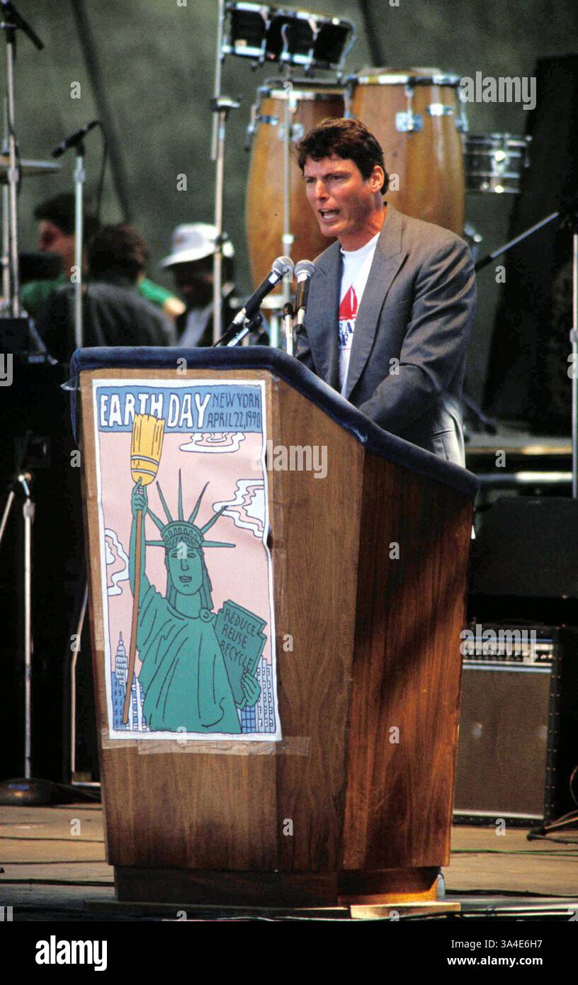 Johnny carson 1992 hi-res stock photography and images - Alamy