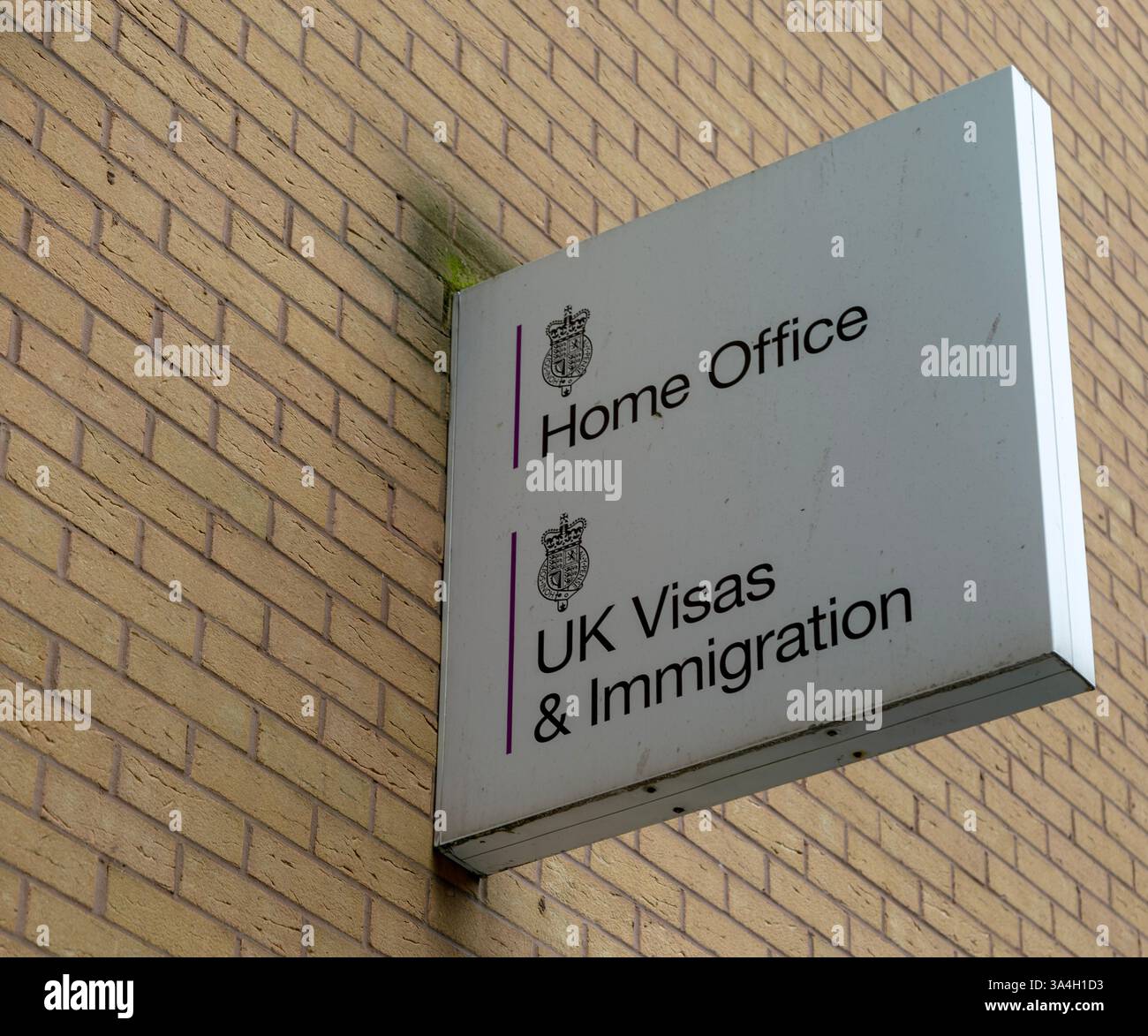 Home office uk visas hi-res stock photography and images - Alamy