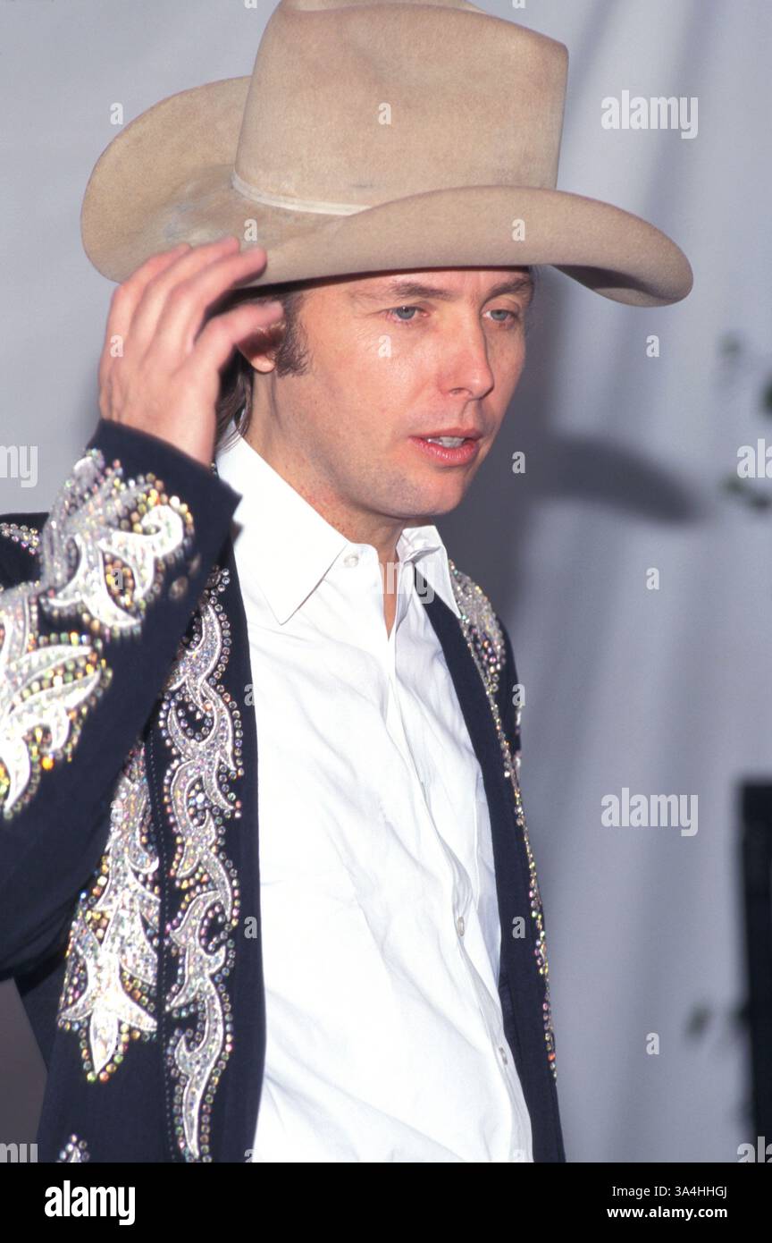 Dwight yoakam 1997 hi-res stock photography and images - Alamy