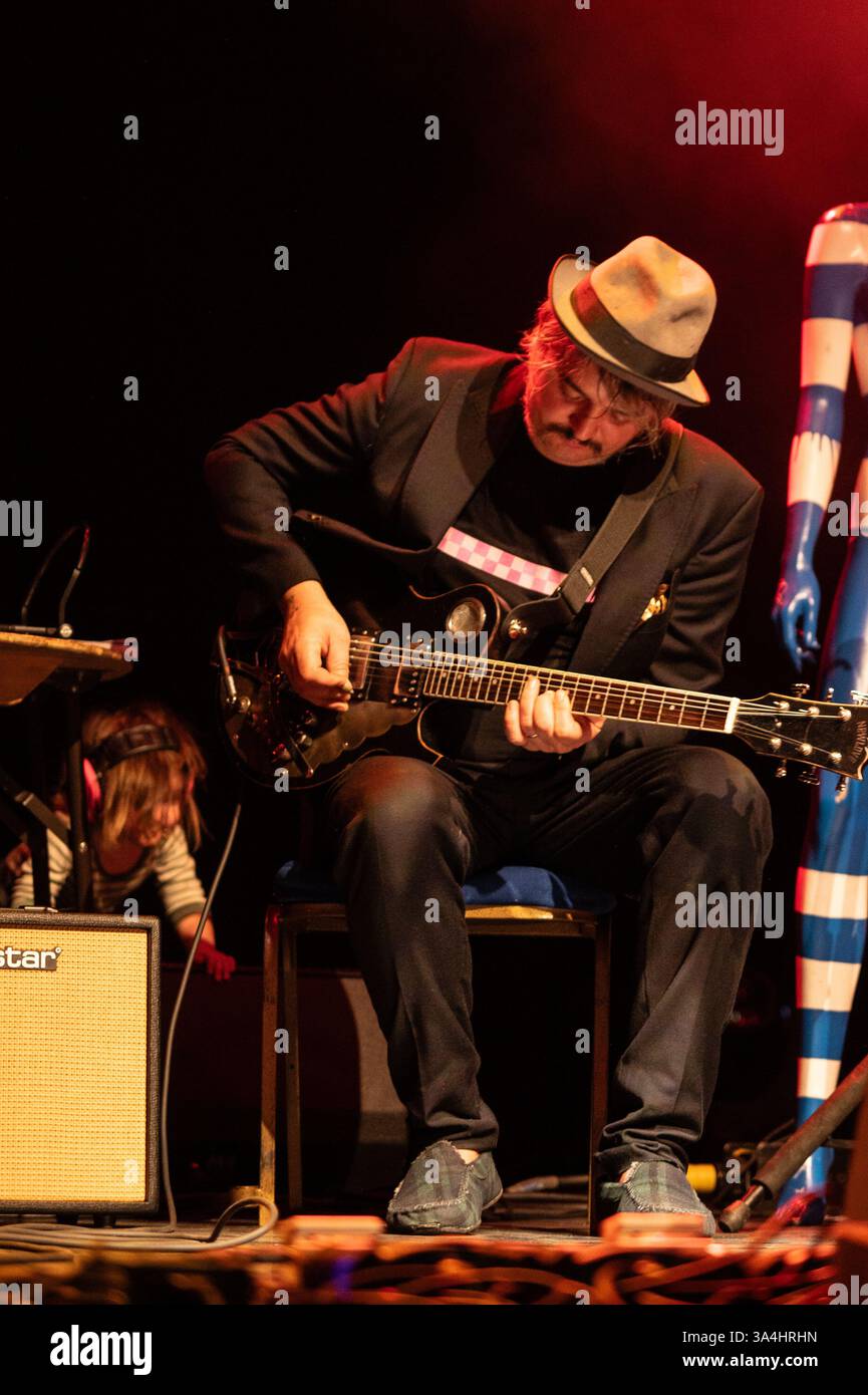 London, United Kingdom. 18th March 2025. Peter Doherty on stage with ...