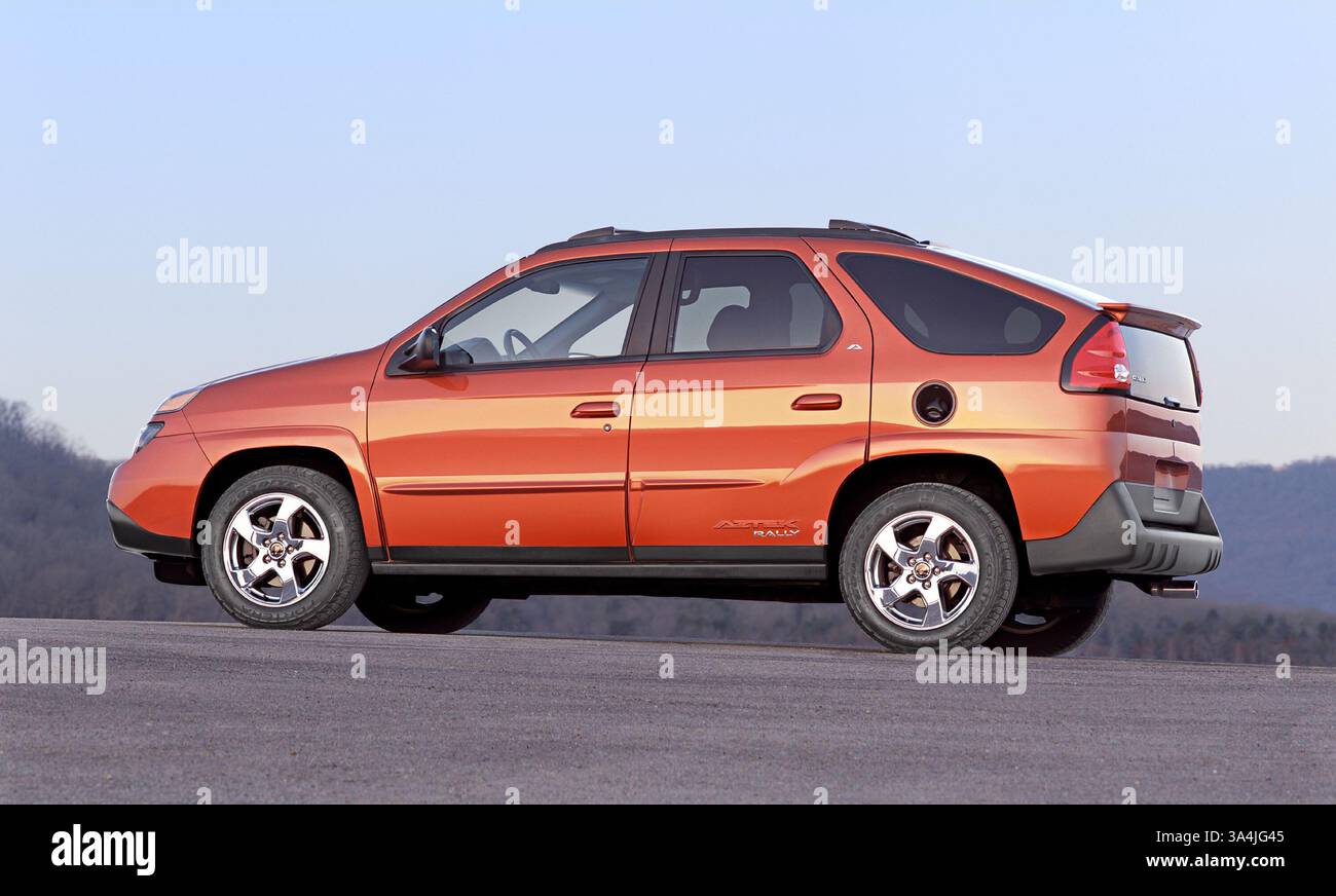 Pontiac aztek 2001 hi-res stock photography and images - Alamy, image size:1300x872