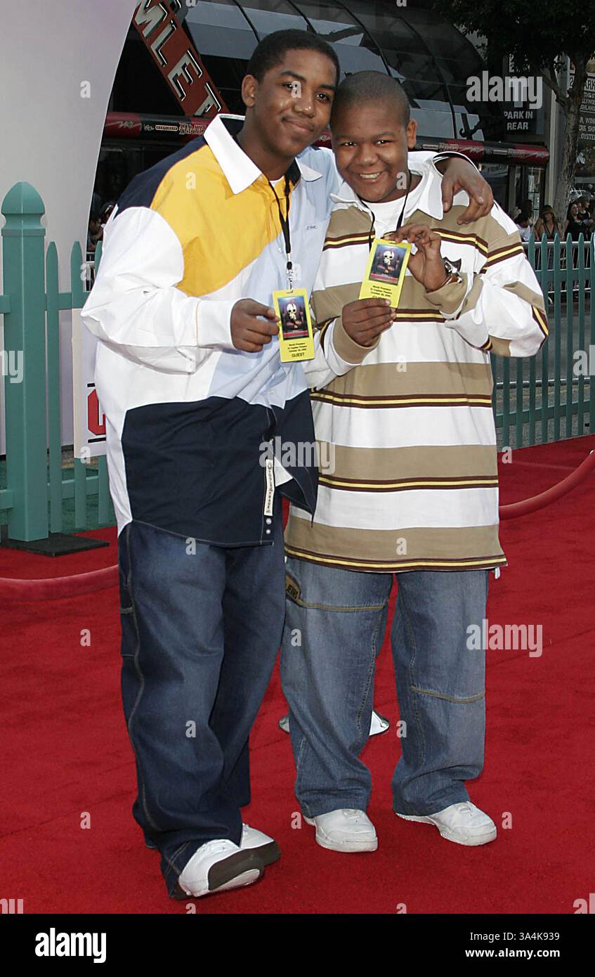 Christopher and kyle massey hi-res stock photography and images - Page 2 -  Alamy, image size:847x1390