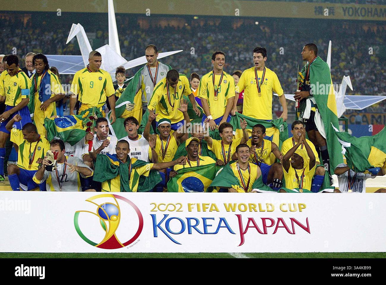 Brazil world cup 2002 win hi-res stock photography and