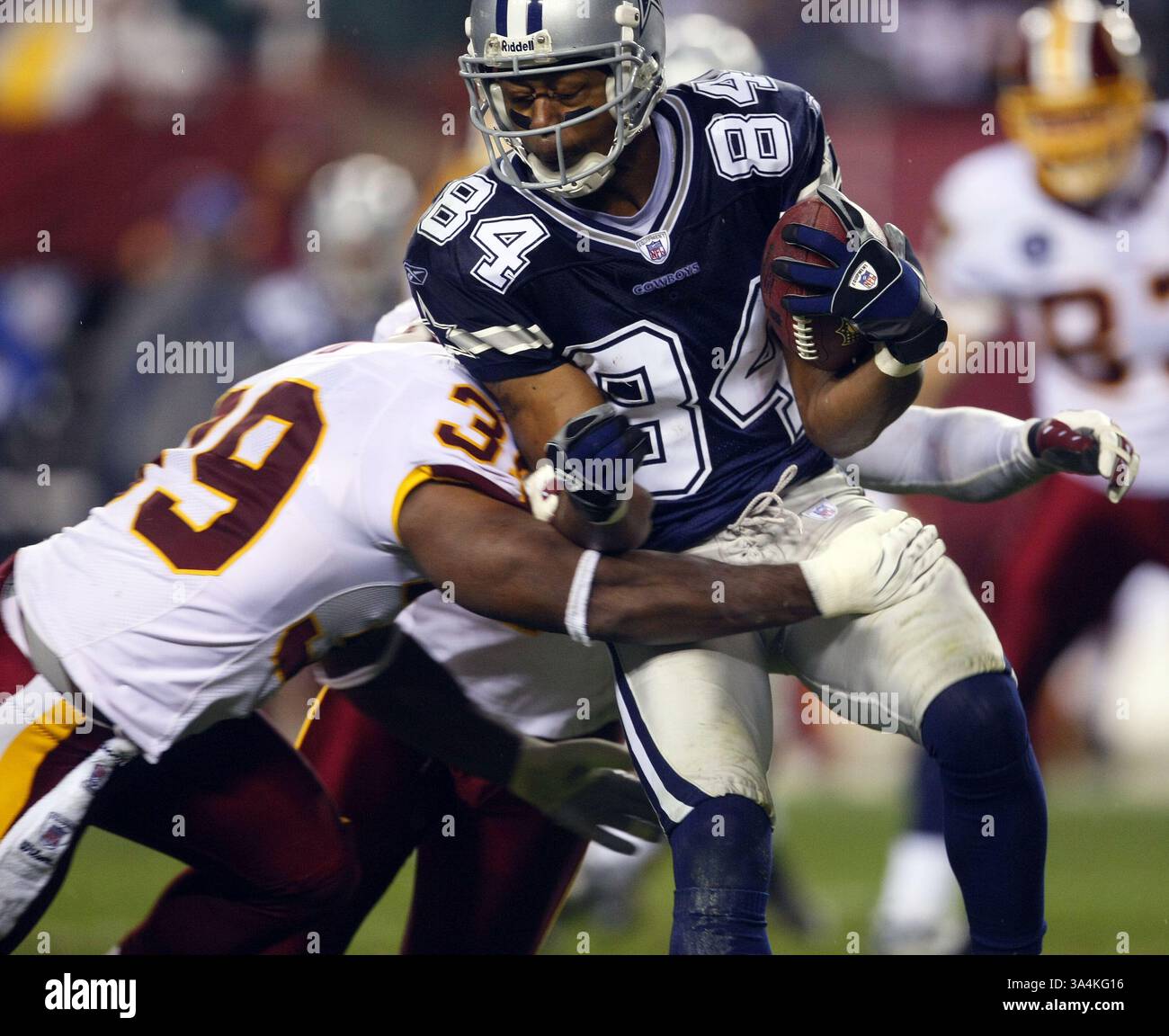 Dallas Cowboys wide receiver Patrick Crayton (84) catches a punt