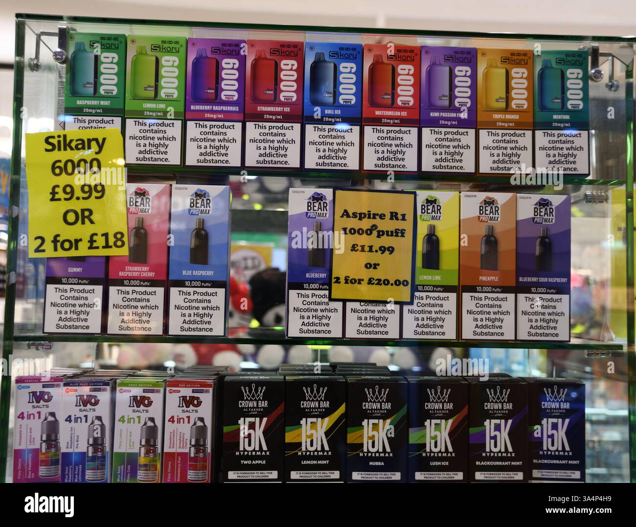 Vape store hi-res stock photography and images