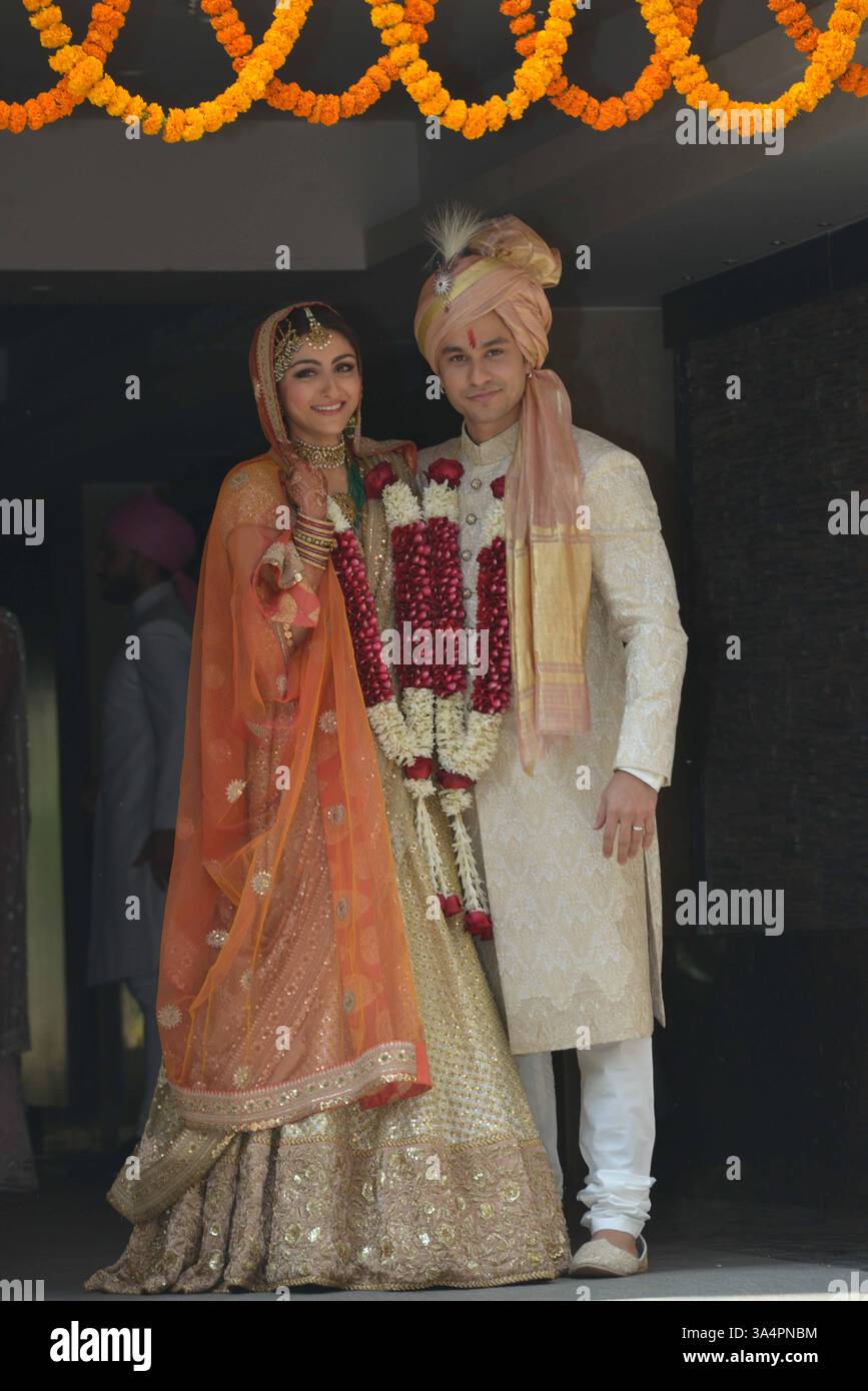 Soha ali khan khemu hi-res stock photography and images - Alamy, image size:867x1390