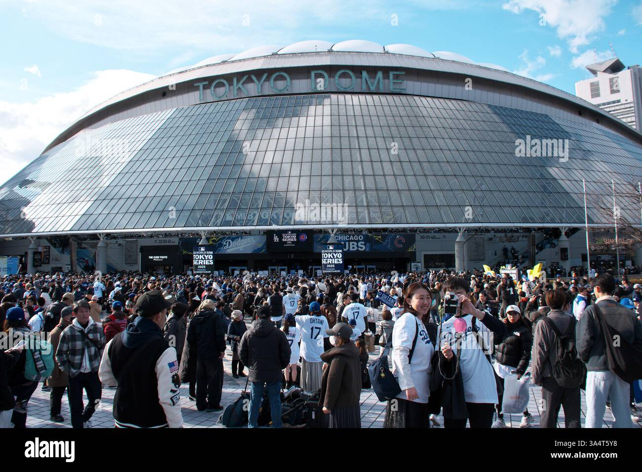 ゆうすけ/EPIPHANY at TOKYO DOME 2025.0… EPIPHANY- UVERworld EPIPHANY at TOKYO DOME 2025.06.15 - YouTube