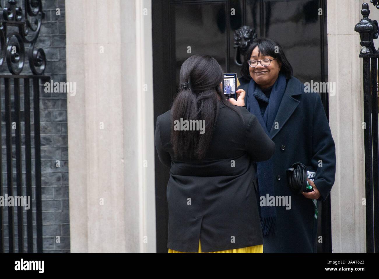 R abbott hi-res stock photography and images - Alamy