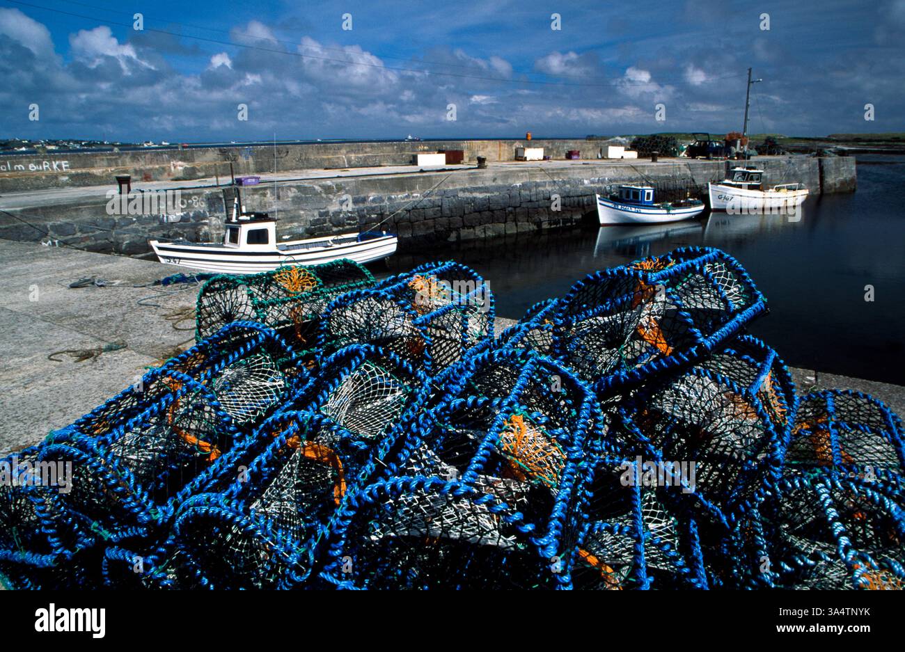 Aran islands boat hi-res stock photography and images - Alamy