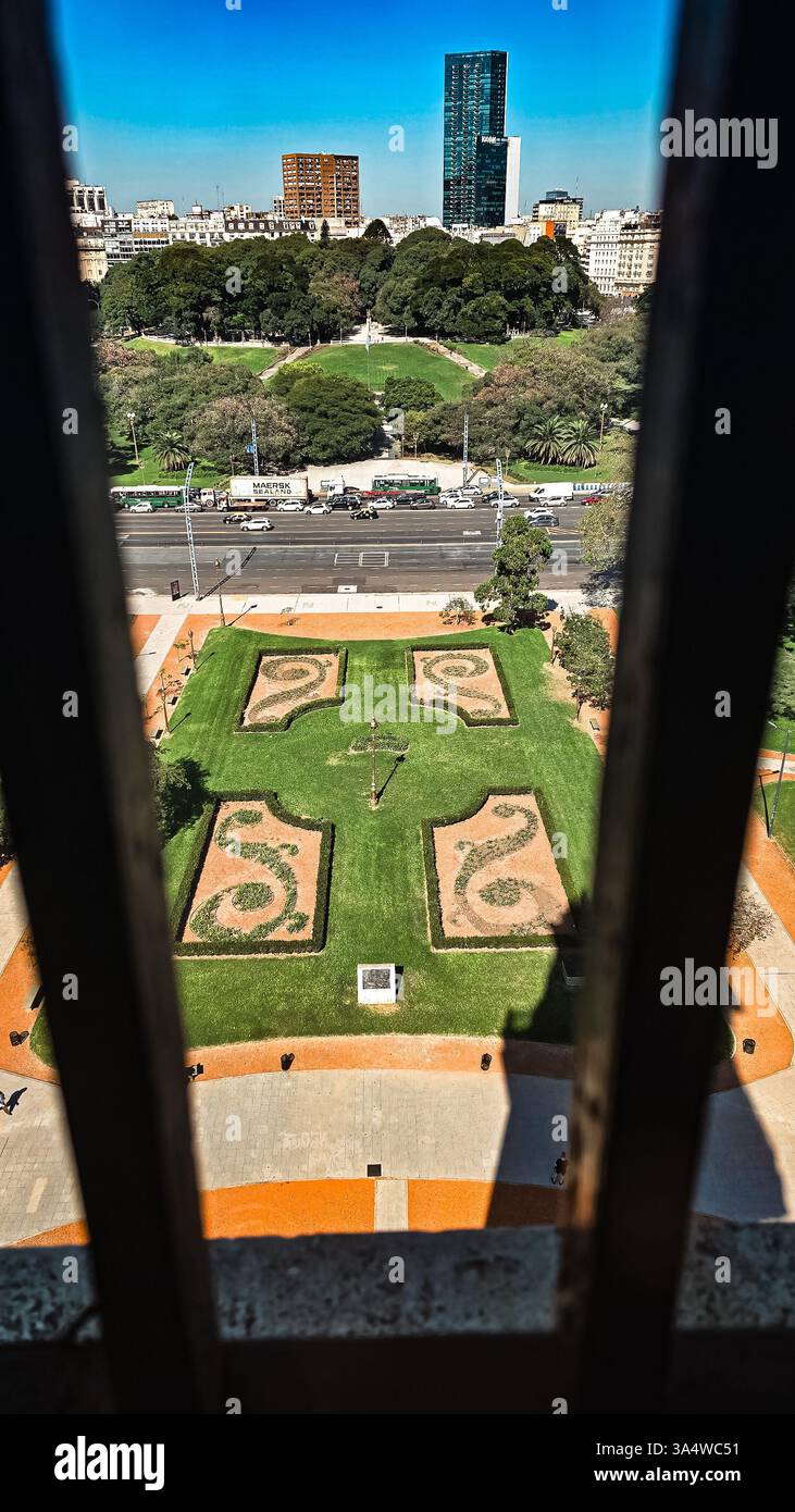 Buenos Aires, 19.03.2025: View of San Martin square and panoramic views from Monumental Tower at Retiro neighboor (Néstor J. Beremblum / Alamy) - Smartphone Captured Stock Image