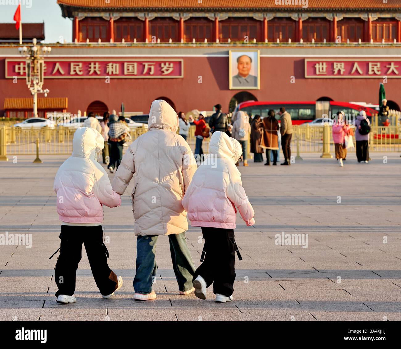 Tourists Visit The Tiananmen Square In Beijing China 17 March 2025 Tourists Visit The Tiananmen Square In Beijing China 17 March 2025 3A4XJHJ