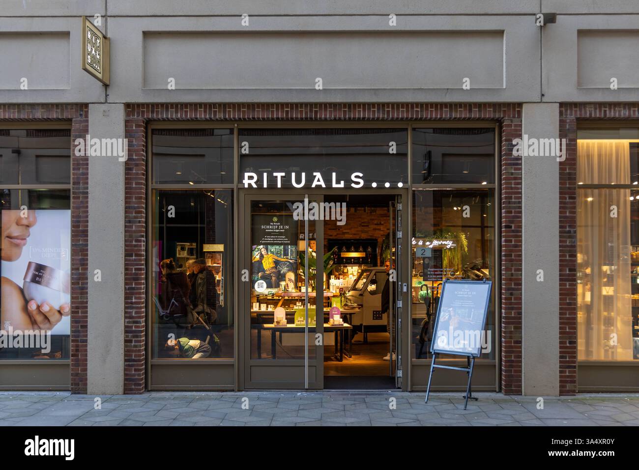 Rituals shop, front store logo of a Dutch company specialized in ...