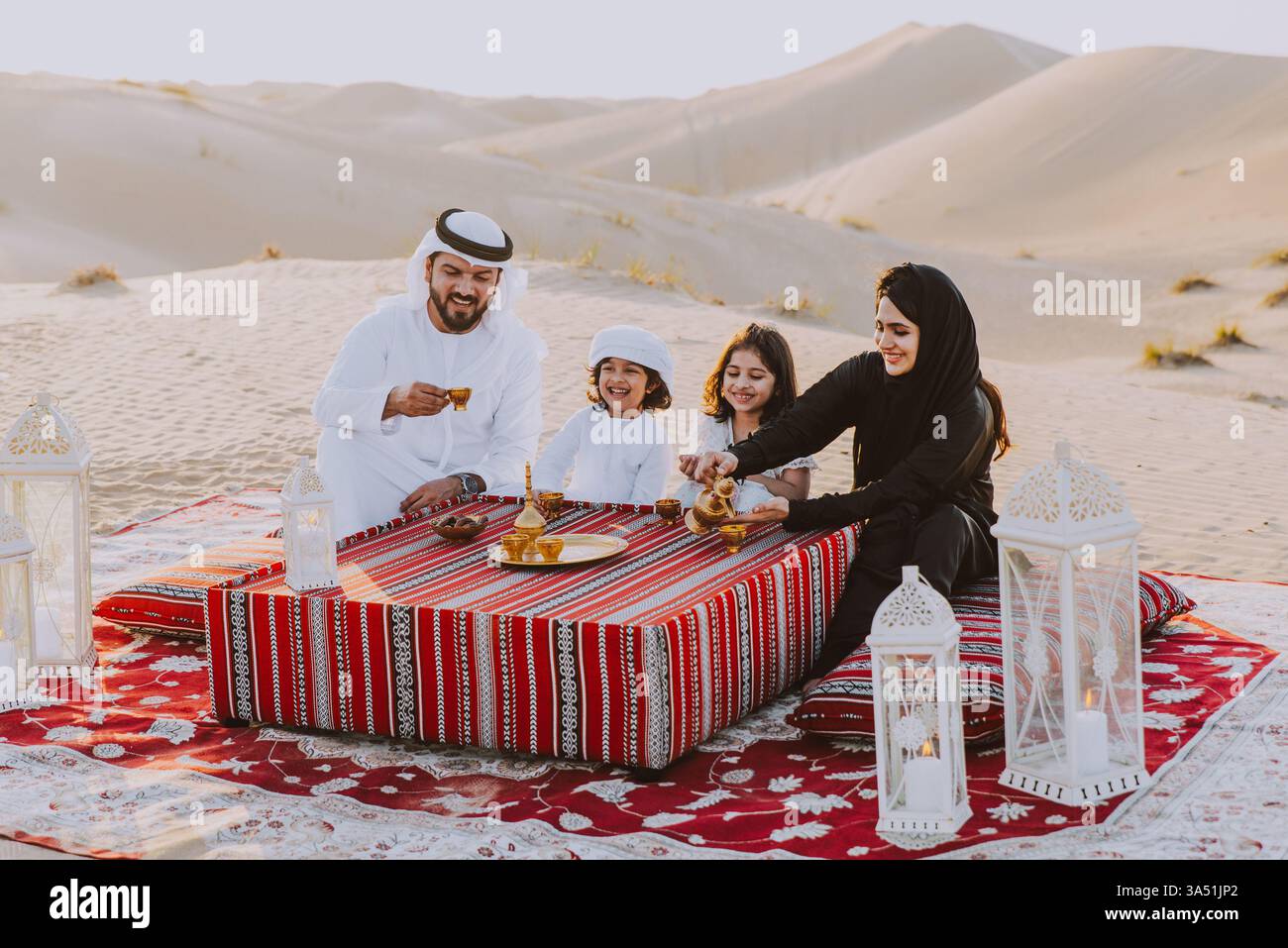 Indian family picnic table hi-res stock photography and images - Alamy