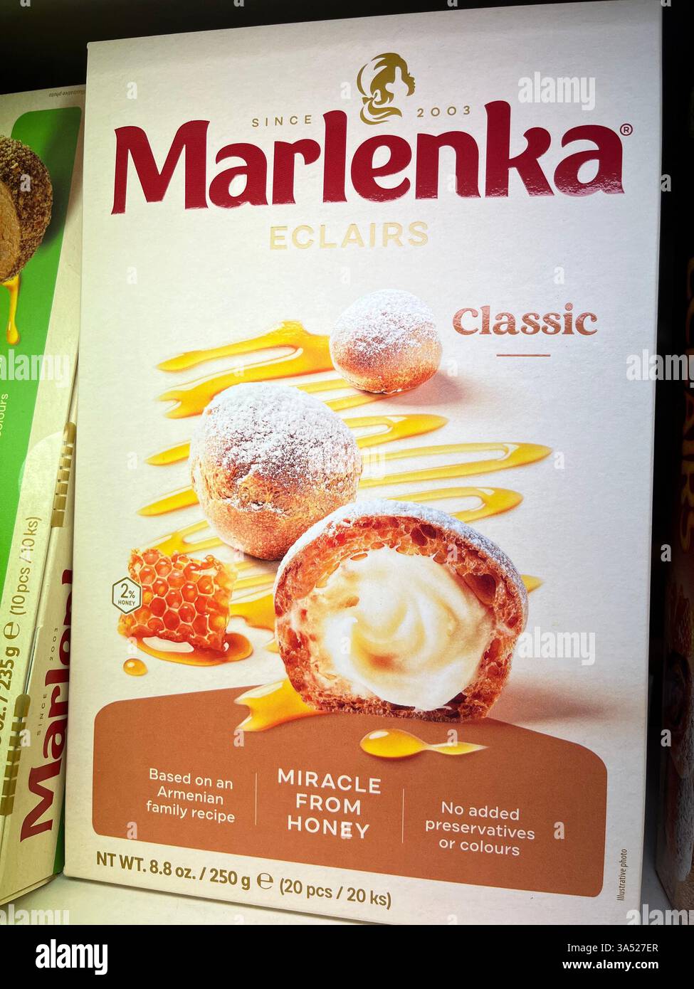 Marlenka eclairs, honey eclairs, Czech dessert, shopping, Marlenka chocolate eclairs, ready to eat eclairs, gourmet eclairs, eclairs supermarket - Smartphone Captured Stock Image