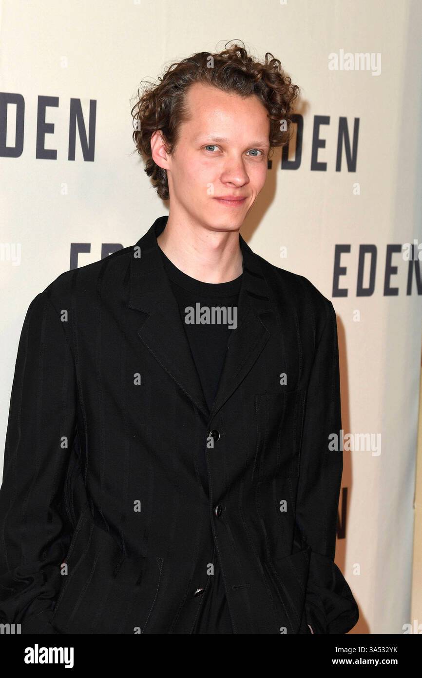Felix Kammerer Bei Der EDEN Film Premiere Am 20 03 2025 In Berlin Eden Felix Kammerer Bei Der Eden Film Premiere Am 20032025 In Berlin Eden In Berlin Felix Kammerer At The Eden Film Premiere On 20 03 2025 In Berlin Eden Film Premiere In Berlin 3A532YK