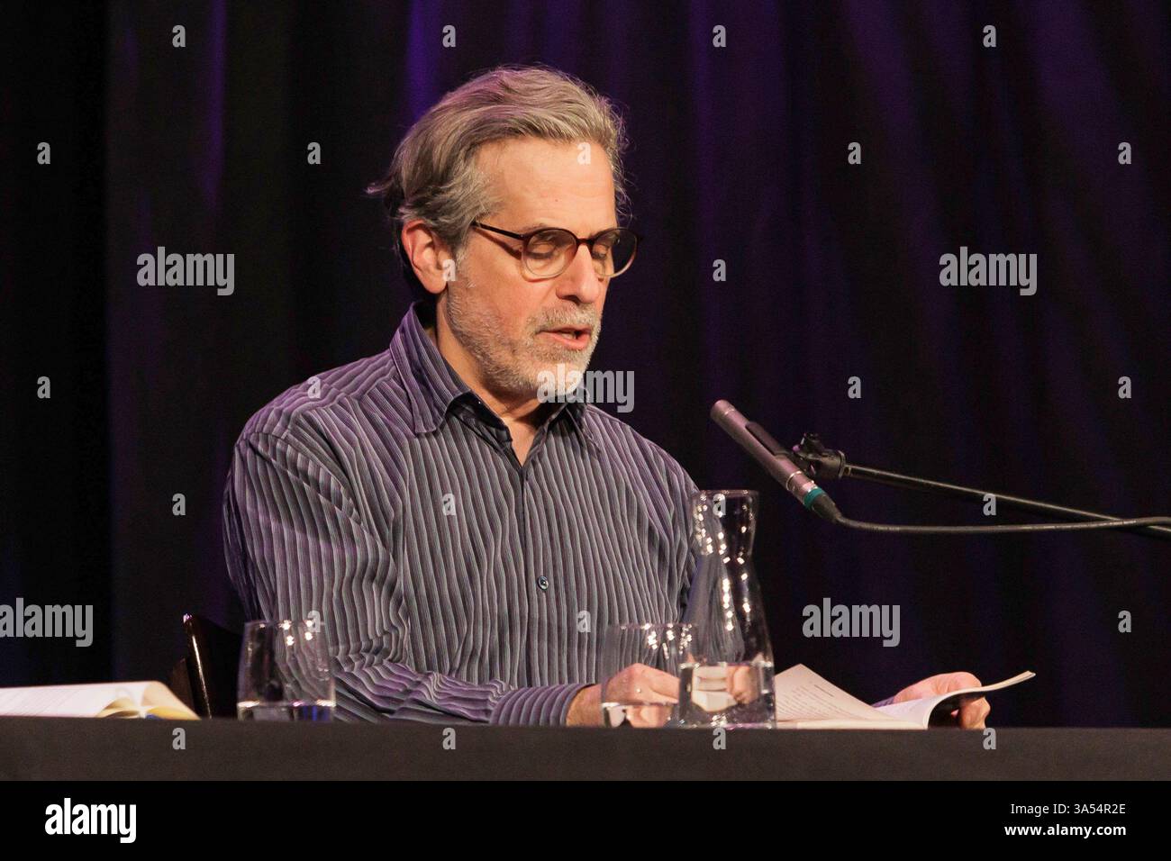 Jonathan Lethem bei der lit.Cologne 2025 Veranstaltung Der Fall ...