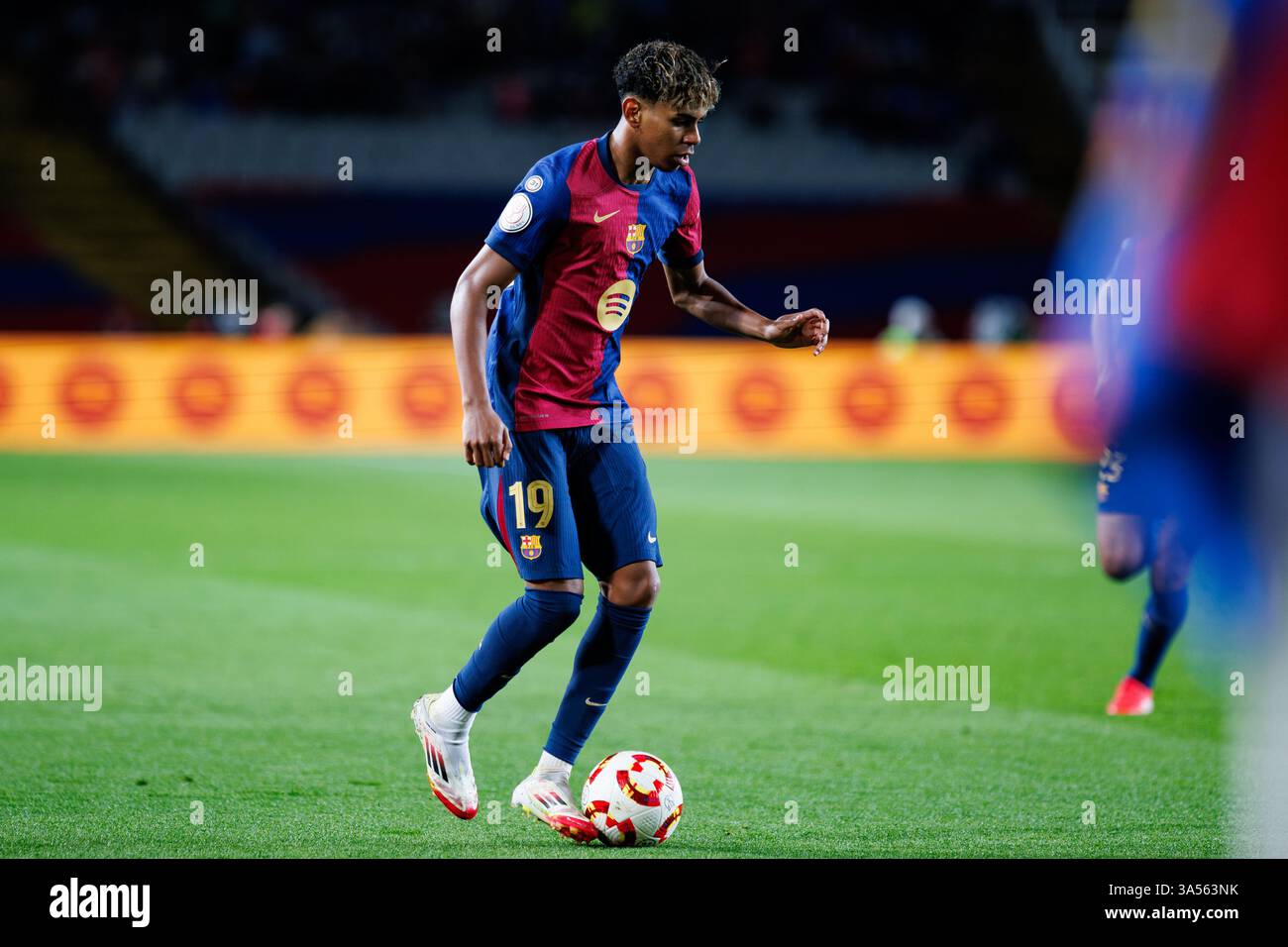 barcelona-spain-25th-february-2025-lamine-yamal-in-action-during