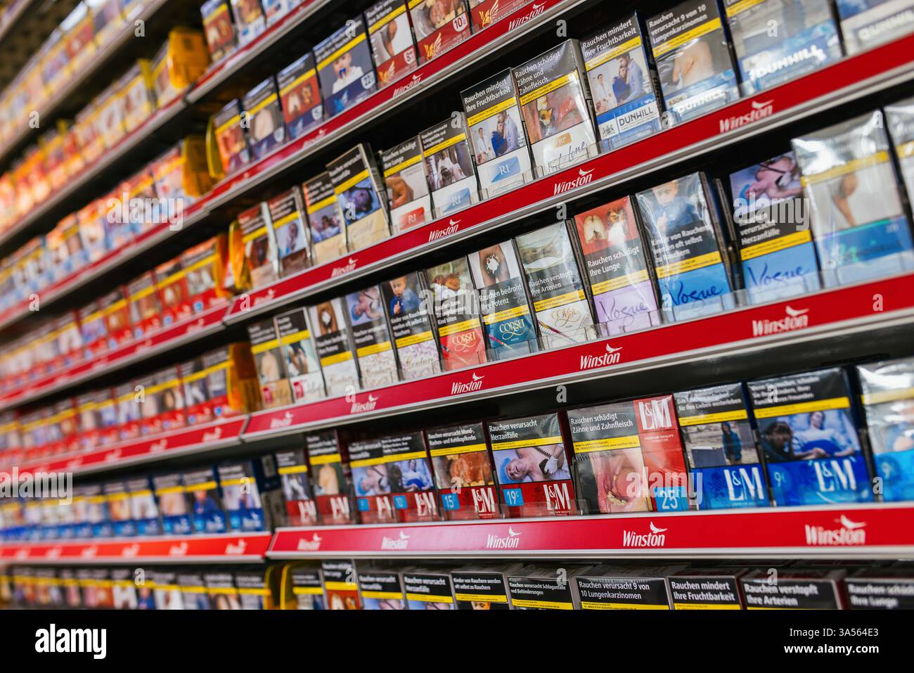 side kiosk tobacco Tobacco, convenience store, Antalya, Manavgat, Side Neighborhood, Kaktus Street, 25  Yandex Maps Cigarette kiosk hi-res stock photography