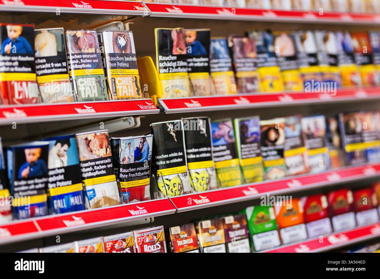 how much are cigarettes in germany 2025 Tobacco shelf hi-res stock photography and images