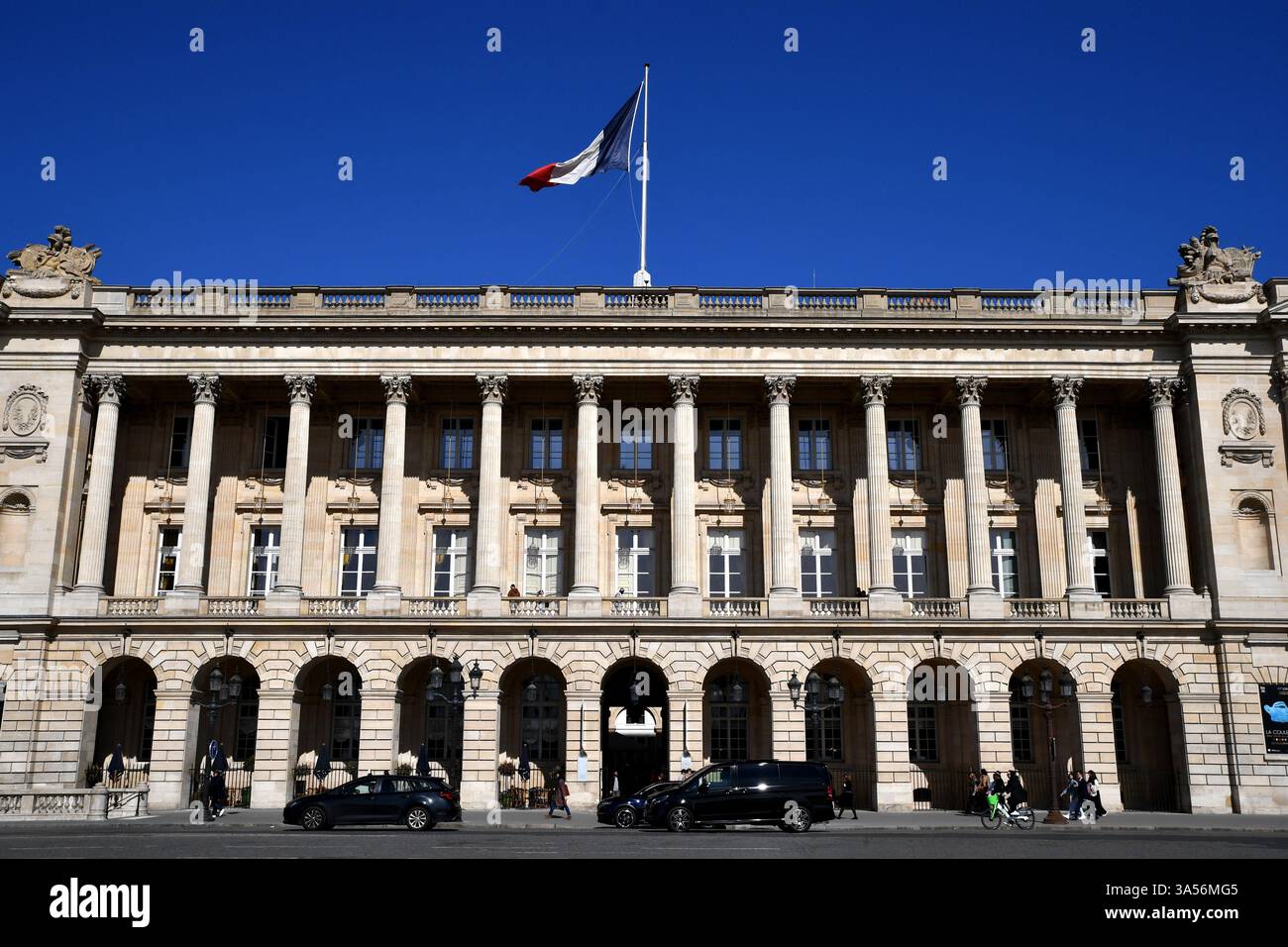 Entrance place de la concorde hi-res stock photography and images - Alamy