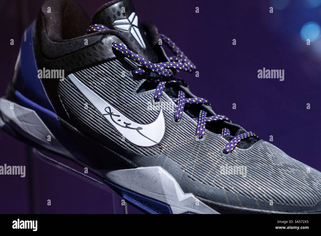 New York, NY, March 21, 2025: Kobe Bryant's game worn and signed Kobe ...