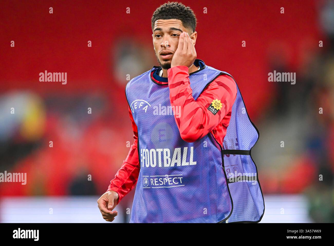 Jude Bellingham (10 England) warms up during the FIFA World Cup 2026 ...