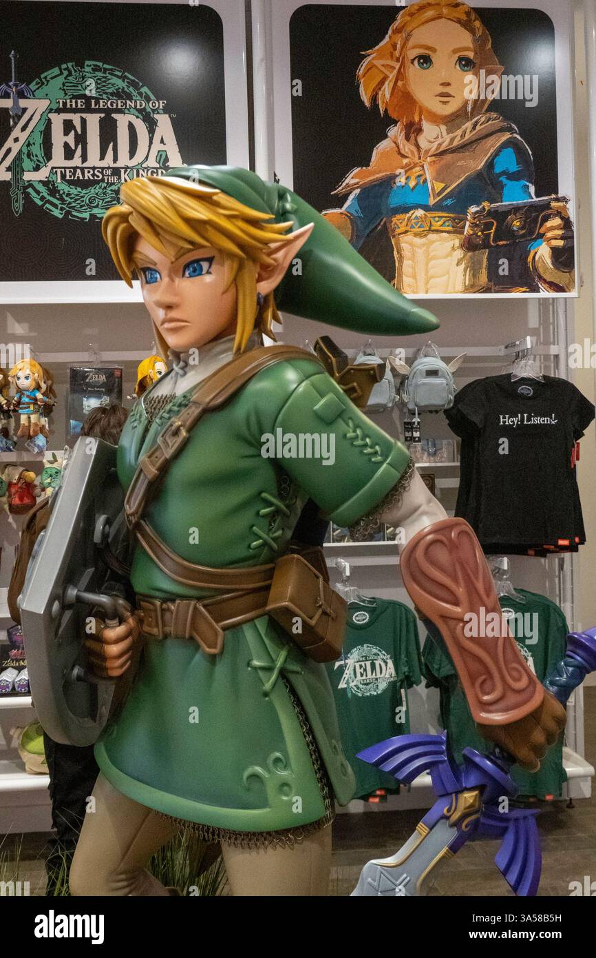Nintendo Store Rockefeller The Nintendo New York store in Rockefeller Center is a popular ...
