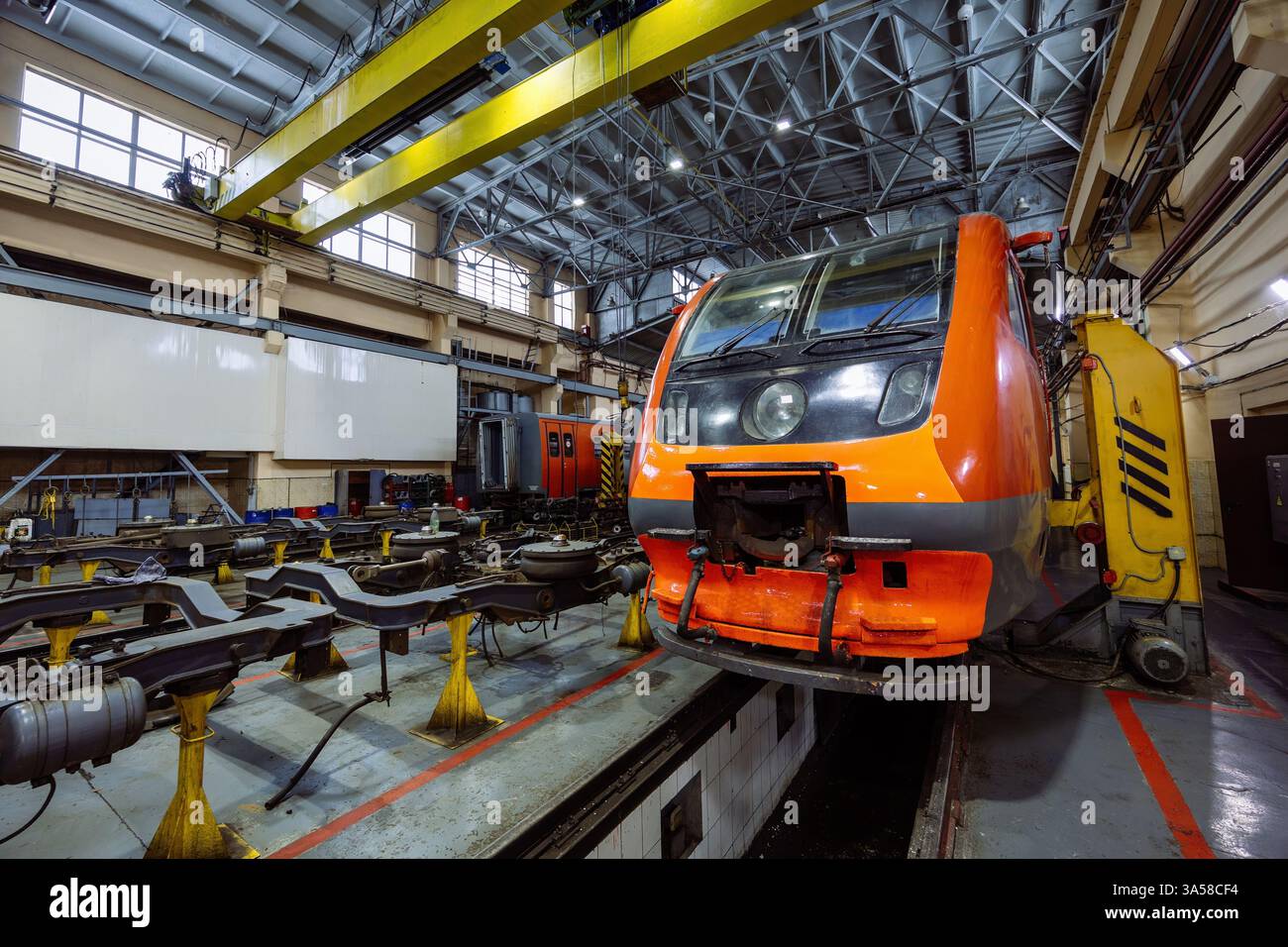 Wheel assembly electric locomotive hi-res stock photography and images ...