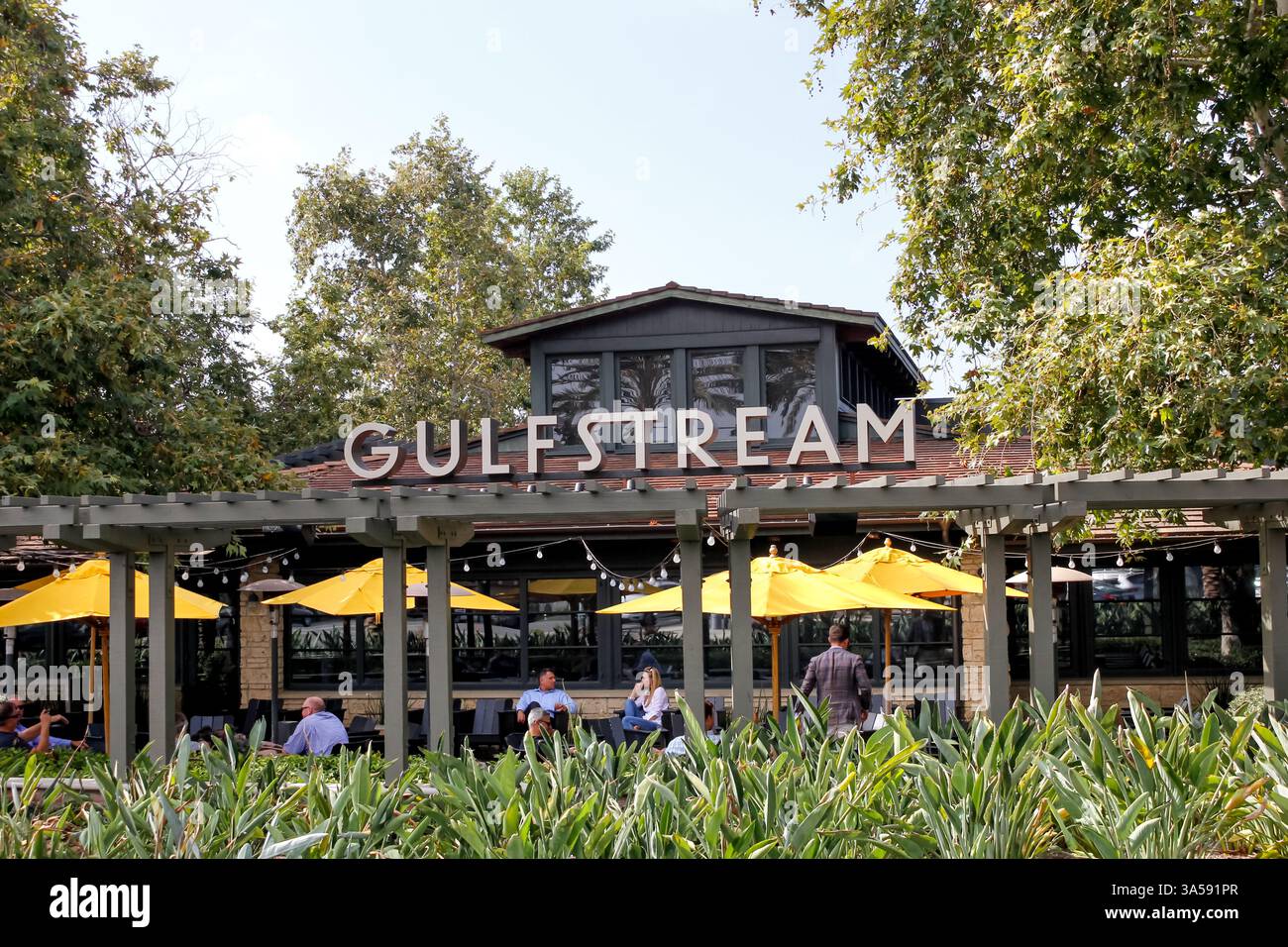 Gulfstream restaurant hi-res stock photography and images - Alamy