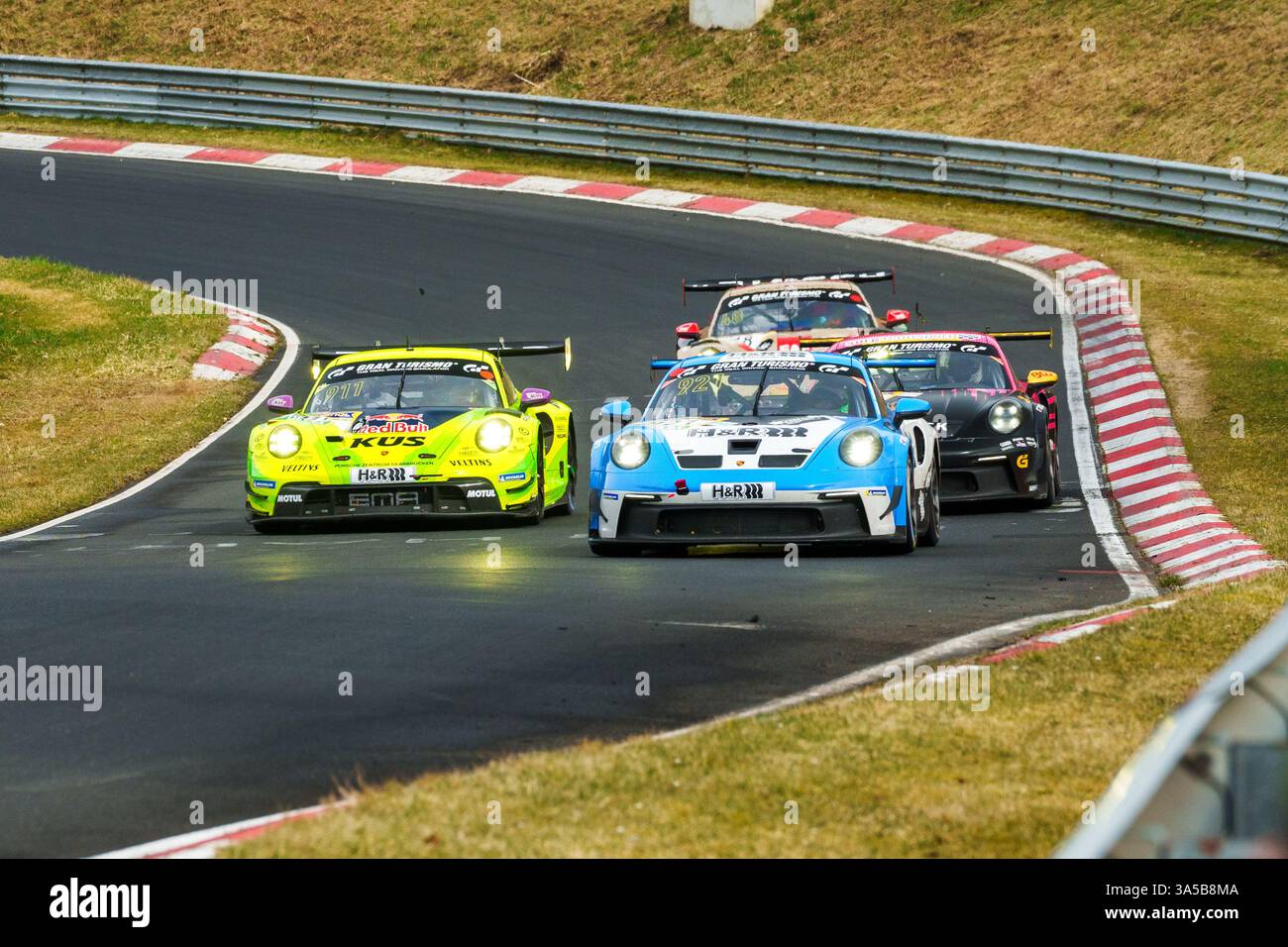 Wunderschne Bernachten Am Nrburgring Bild