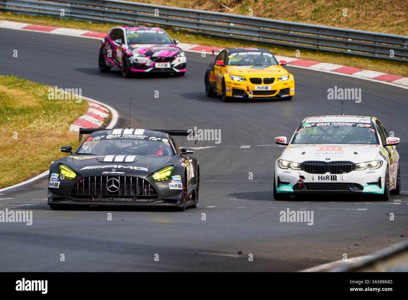Wunderschne Bernachten Am Nrburgring Bild