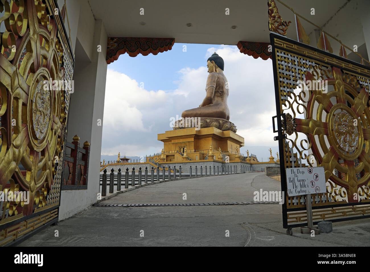 Dzongkha hi-res stock photography and images - Page 2 - Alamy