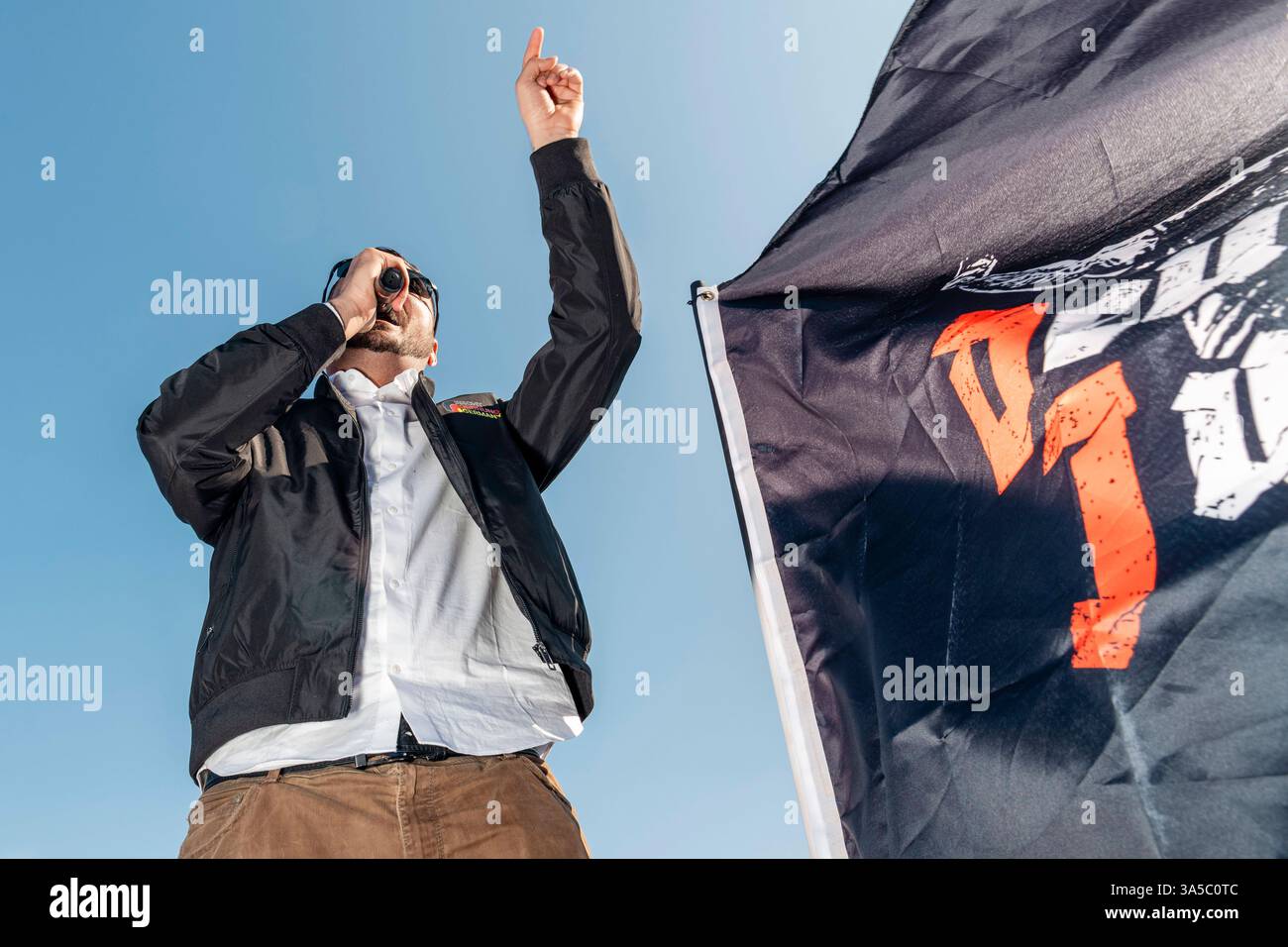 Große Nazi-Demonstration am Berliner Ostkreuz Der rechtsextreme ...