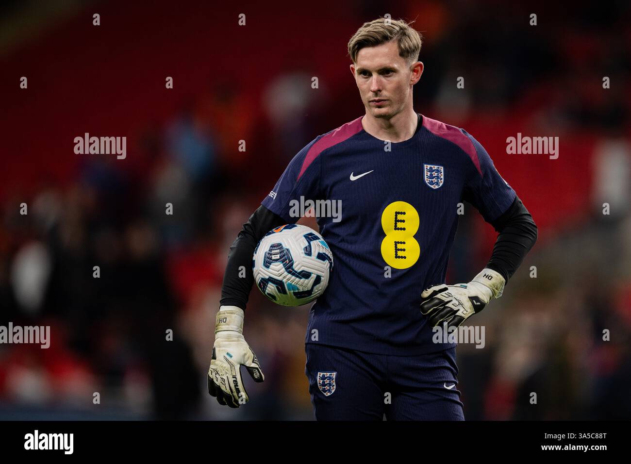 LONDON, ENGLAND - MARCH 21: Dean Henderson of England during the FIFA ...