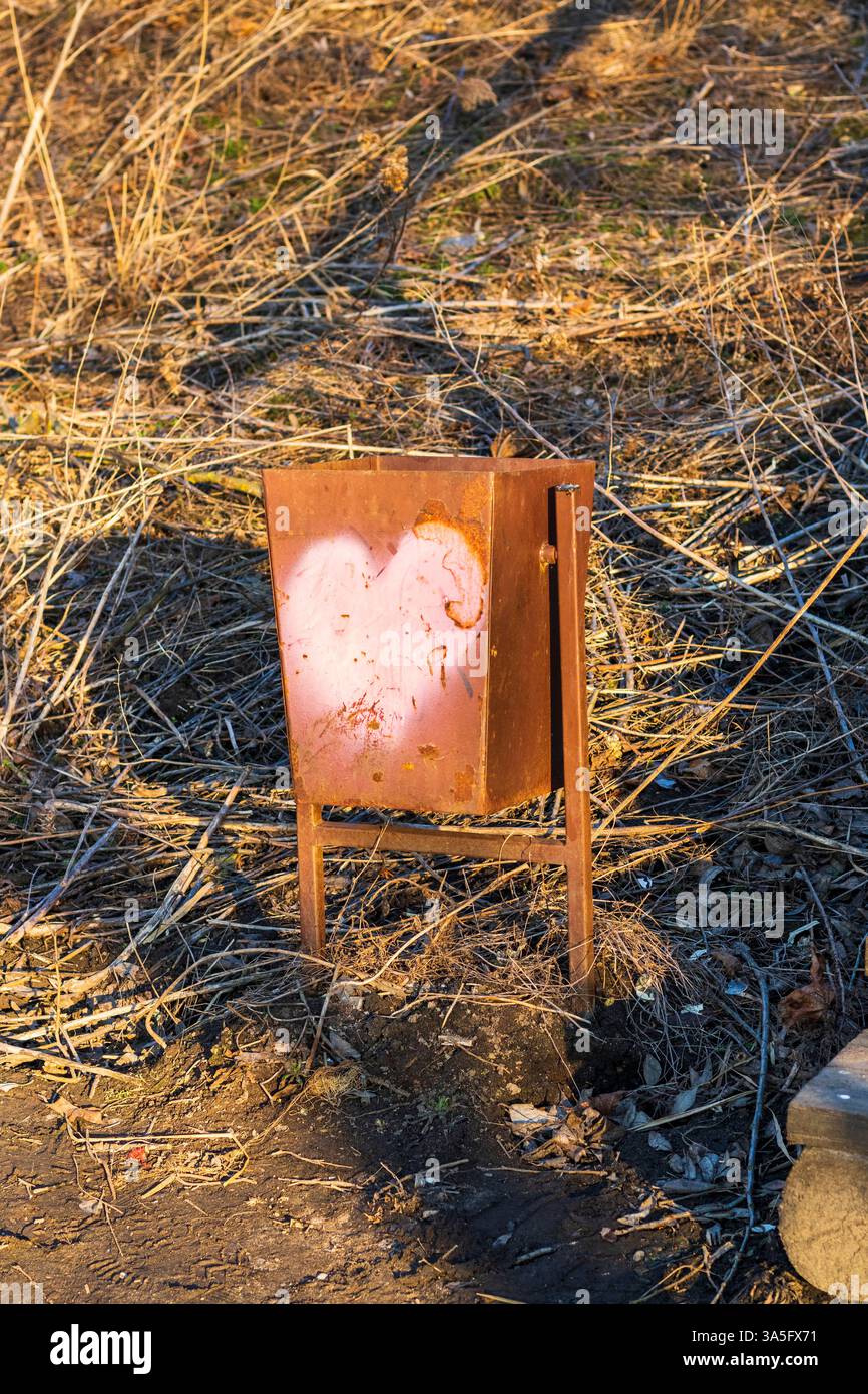 Picture Idea: Outdoor Waste Management Eco Awareness Hi Res Stock Photography And